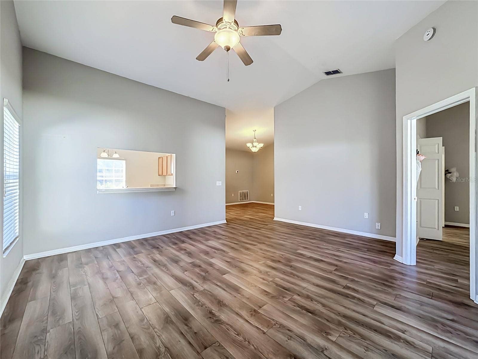 10852 STANDING STONE DRIVE, Wimauma, FL 33598 Living Room
