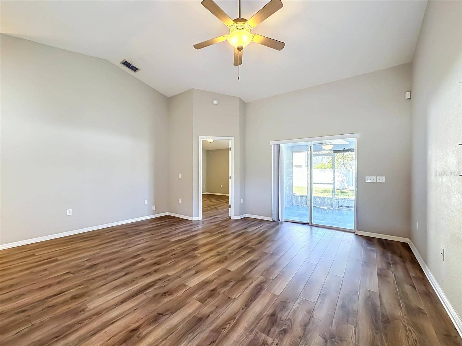 10852 STANDING STONE DRIVE, Wimauma, FL 33598 Living Room