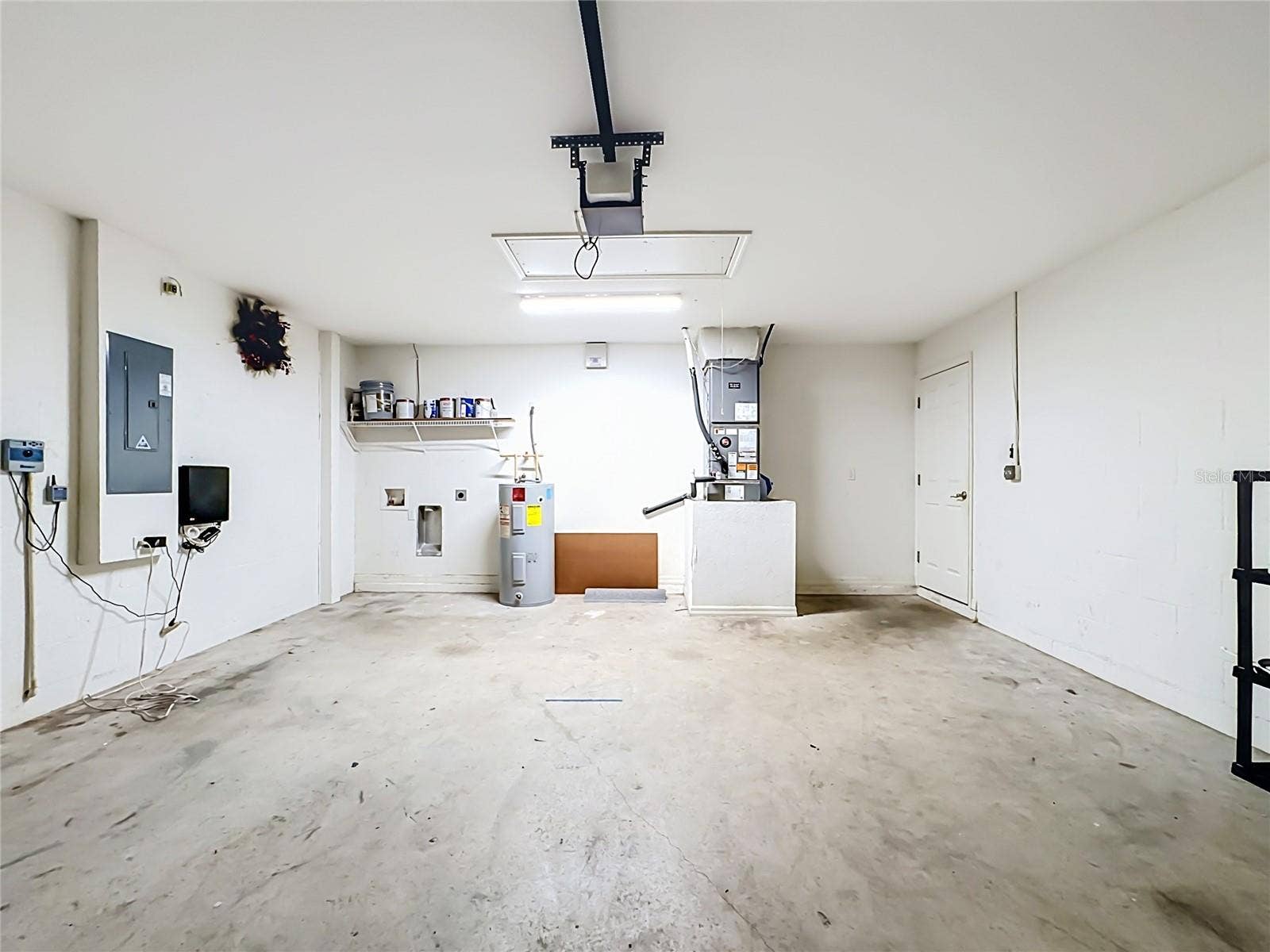 10852 STANDING STONE DRIVE, Wimauma, FL 33598 Garage