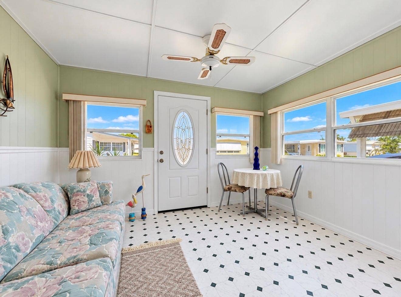 Front Florida room