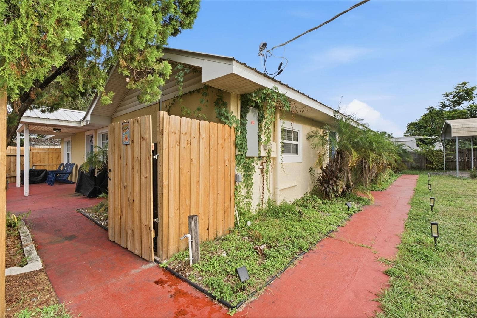 3823 N 56TH STREET, Tampa, FL 33619 3823 N 56TH STREET, Tampa, FL 33619