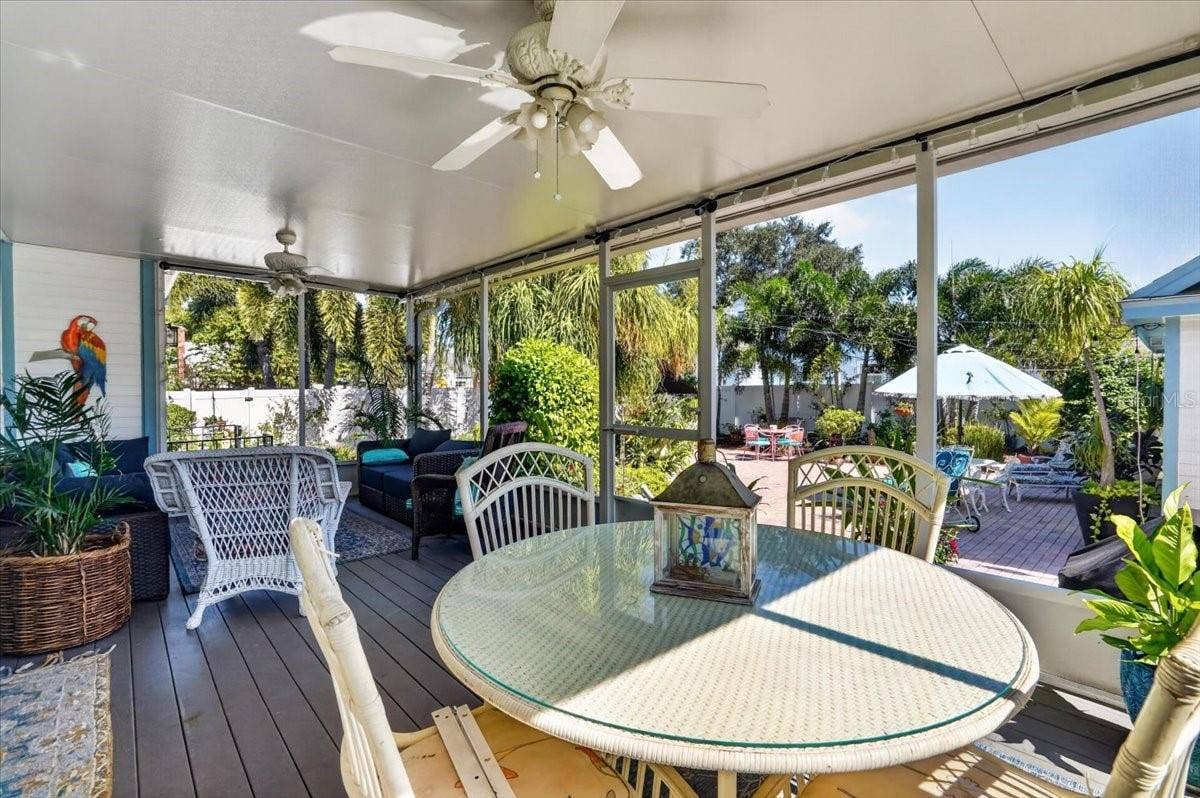 2890 8TH AVENUE N, St Petersburg, FL 33713 2890 8TH AVENUE N, St Petersburg, FL 33713