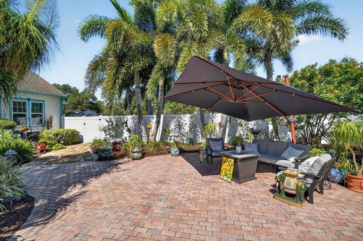 2890 8TH AVENUE N, St Petersburg, FL 33713 2890 8TH AVENUE N, St Petersburg, FL 33713