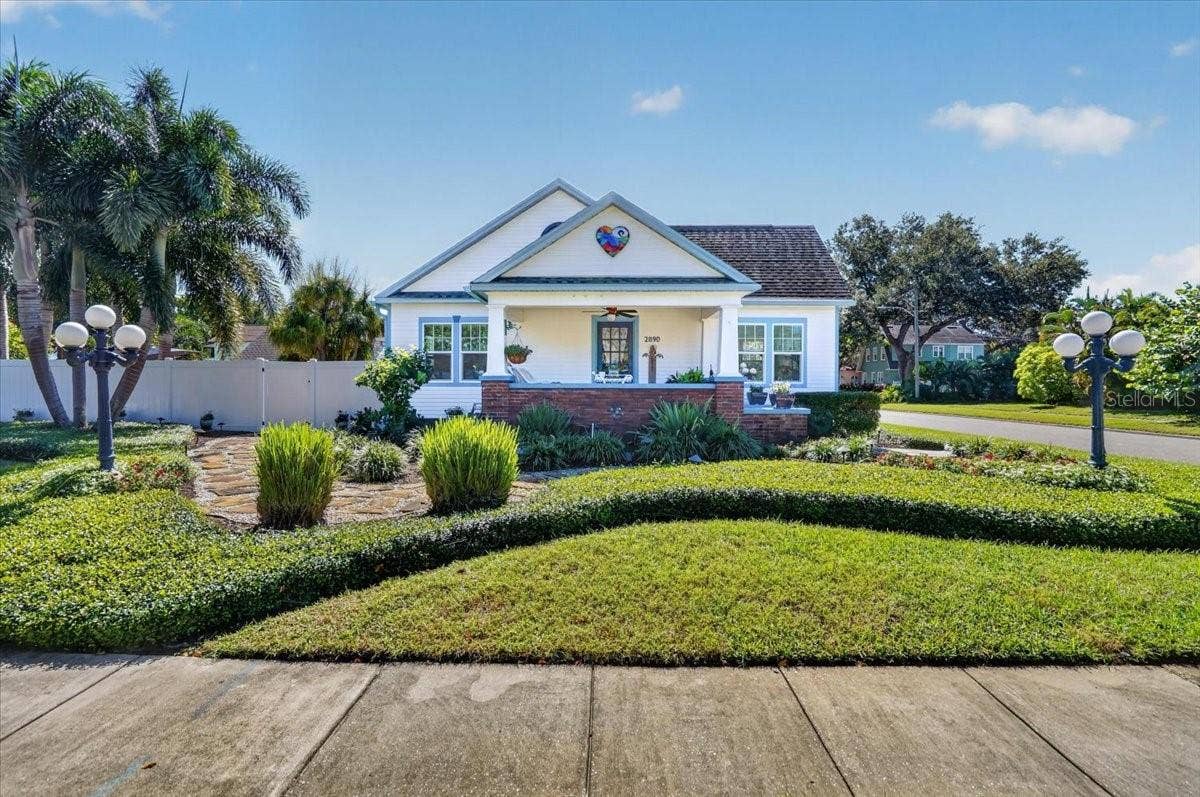 2890 8TH AVENUE N, St Petersburg, FL 33713 2890 8TH AVENUE N, St Petersburg, FL 33713