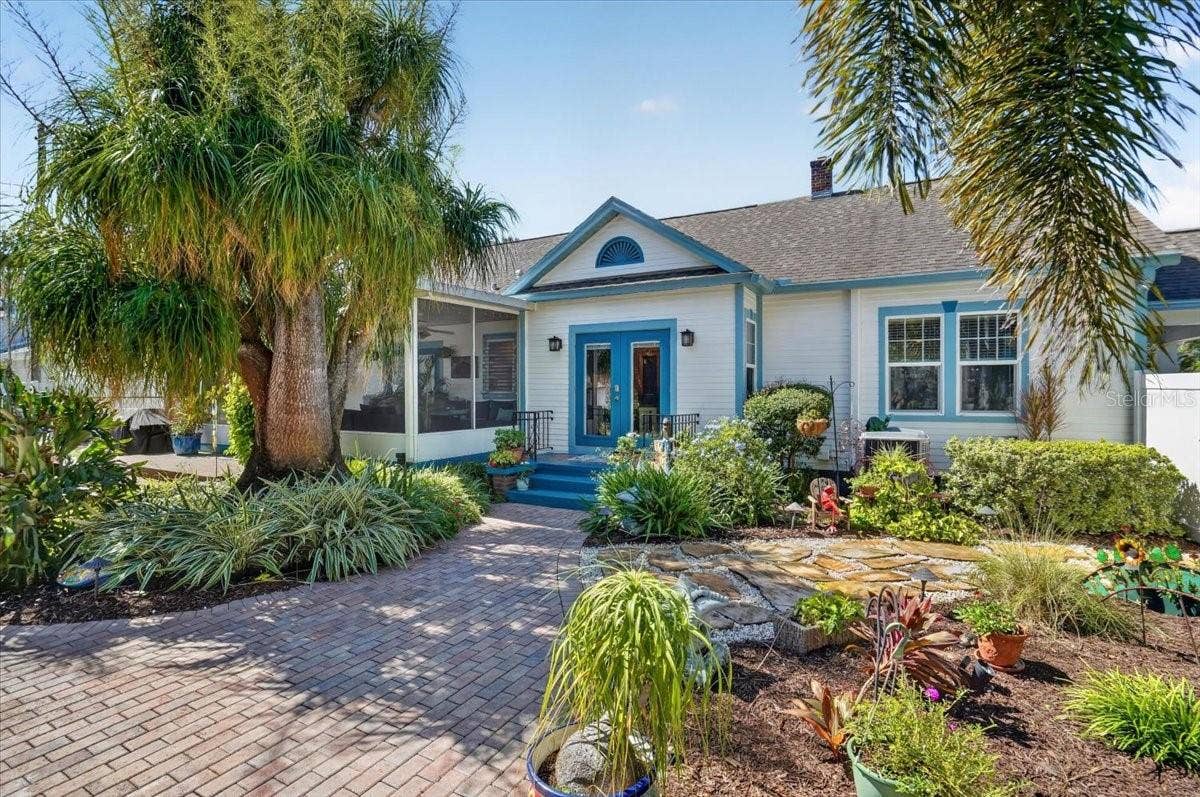 2890 8TH AVENUE N, St Petersburg, FL 33713 2890 8TH AVENUE N, St Petersburg, FL 33713