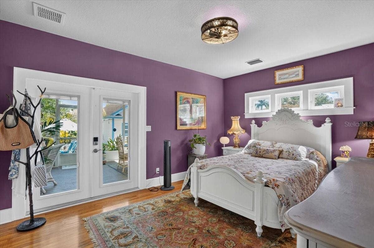 2890 8TH AVENUE N, St Petersburg, FL 33713 2890 8TH AVENUE N, St Petersburg, FL 33713