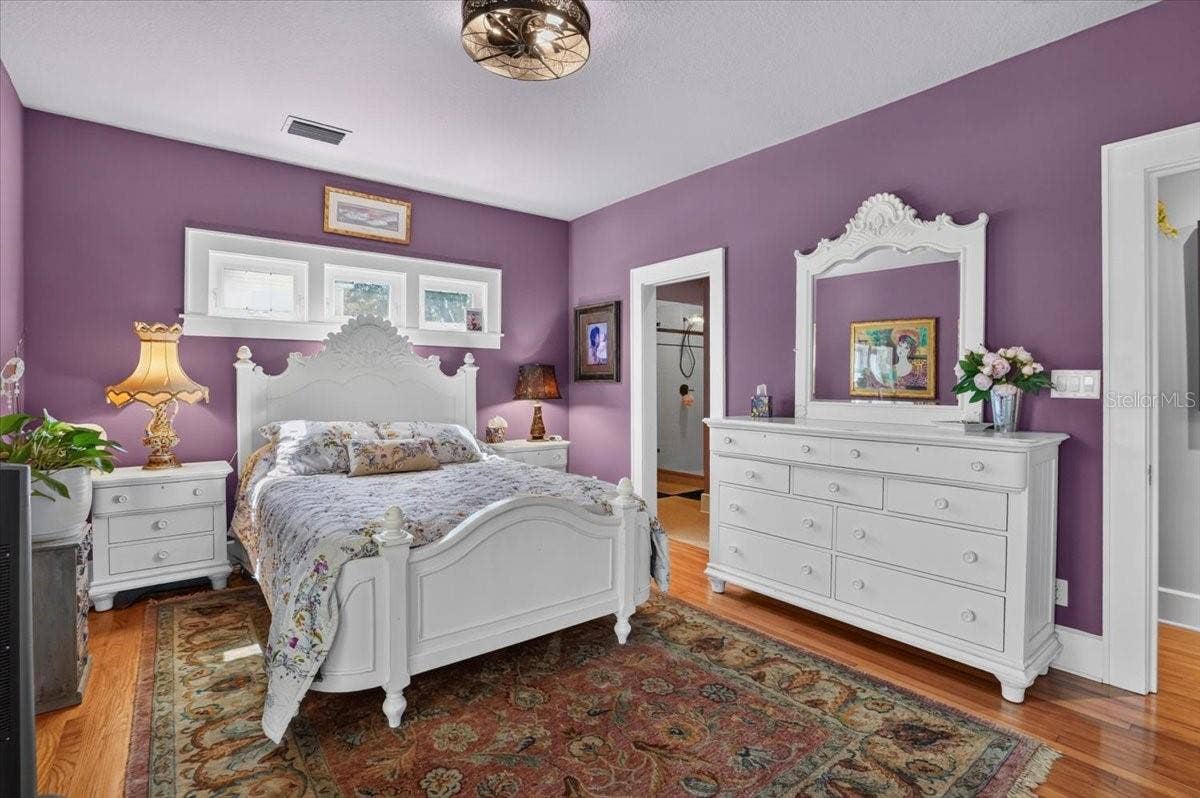 2890 8TH AVENUE N, St Petersburg, FL 33713 2890 8TH AVENUE N, St Petersburg, FL 33713