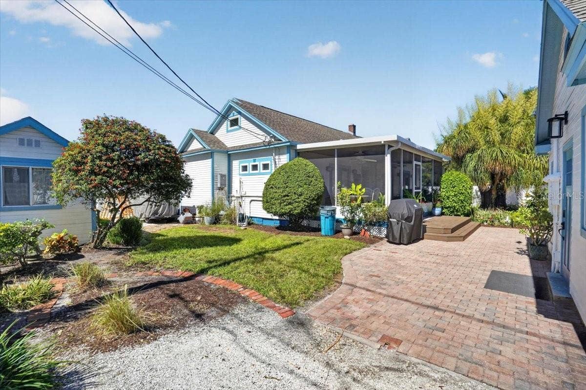 2890 8TH AVENUE N, St Petersburg, FL 33713 2890 8TH AVENUE N, St Petersburg, FL 33713