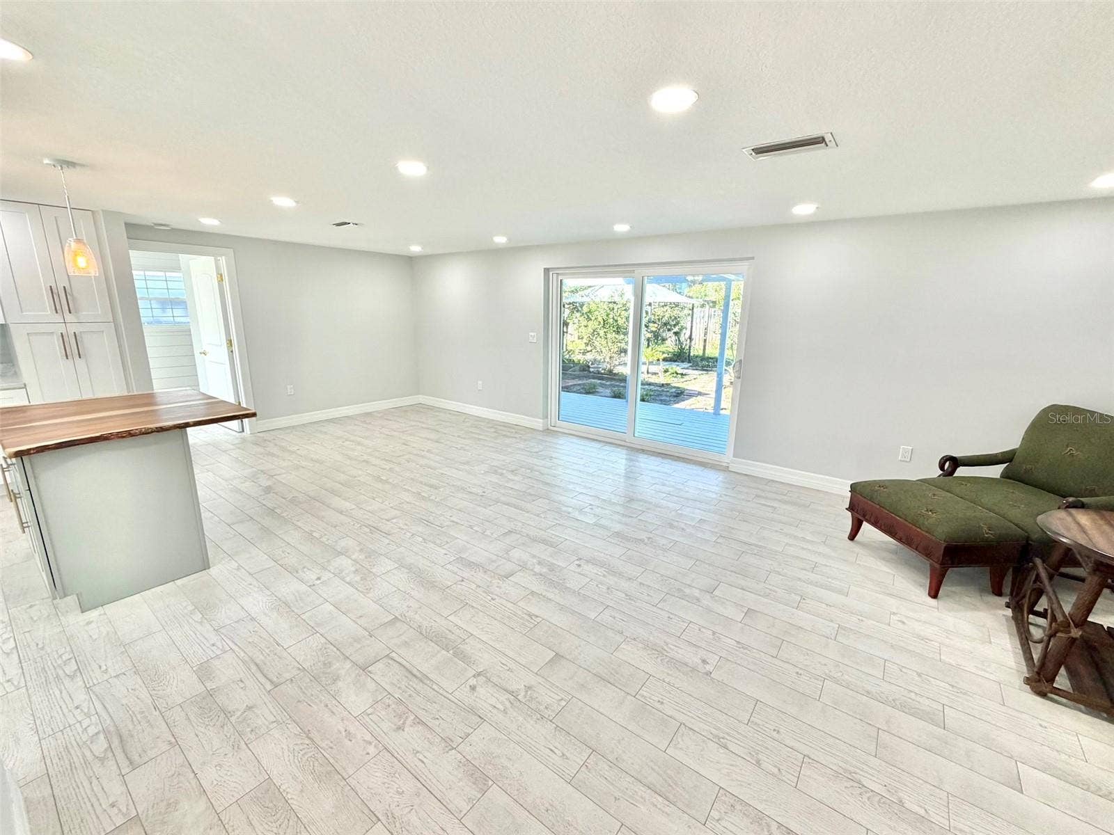 336 SHADDOCK STREET, Tarpon Springs, FL 34689 Large Open Floorplan
