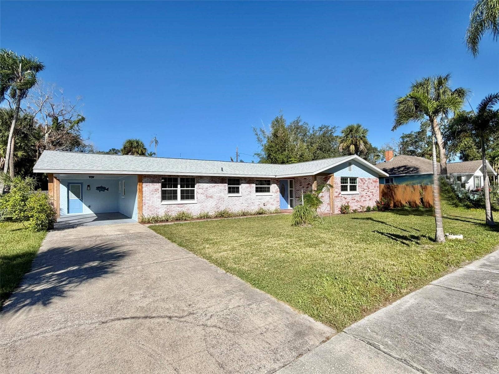 336 SHADDOCK STREET, Tarpon Springs, FL 34689 Concrete Block Home with Whitewashed Brick