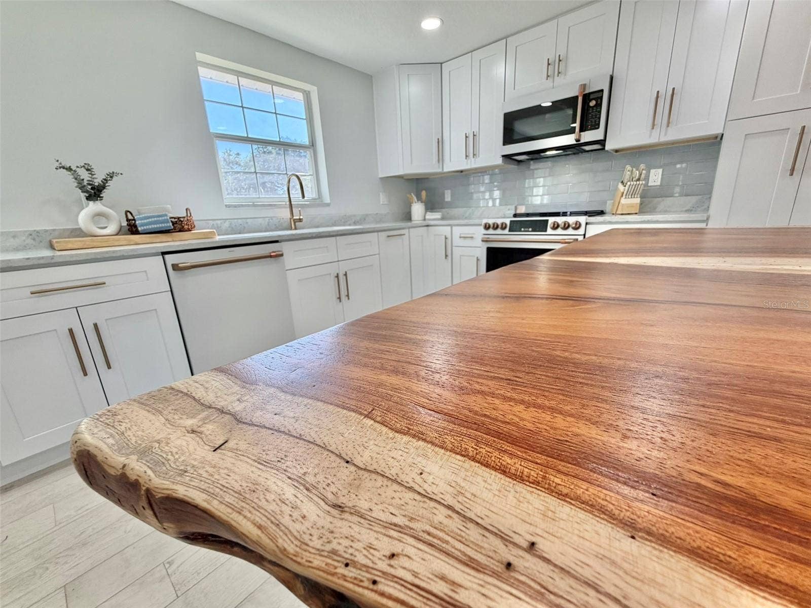 336 SHADDOCK STREET, Tarpon Springs, FL 34689 Custom Live Edge Countertop was locally made!