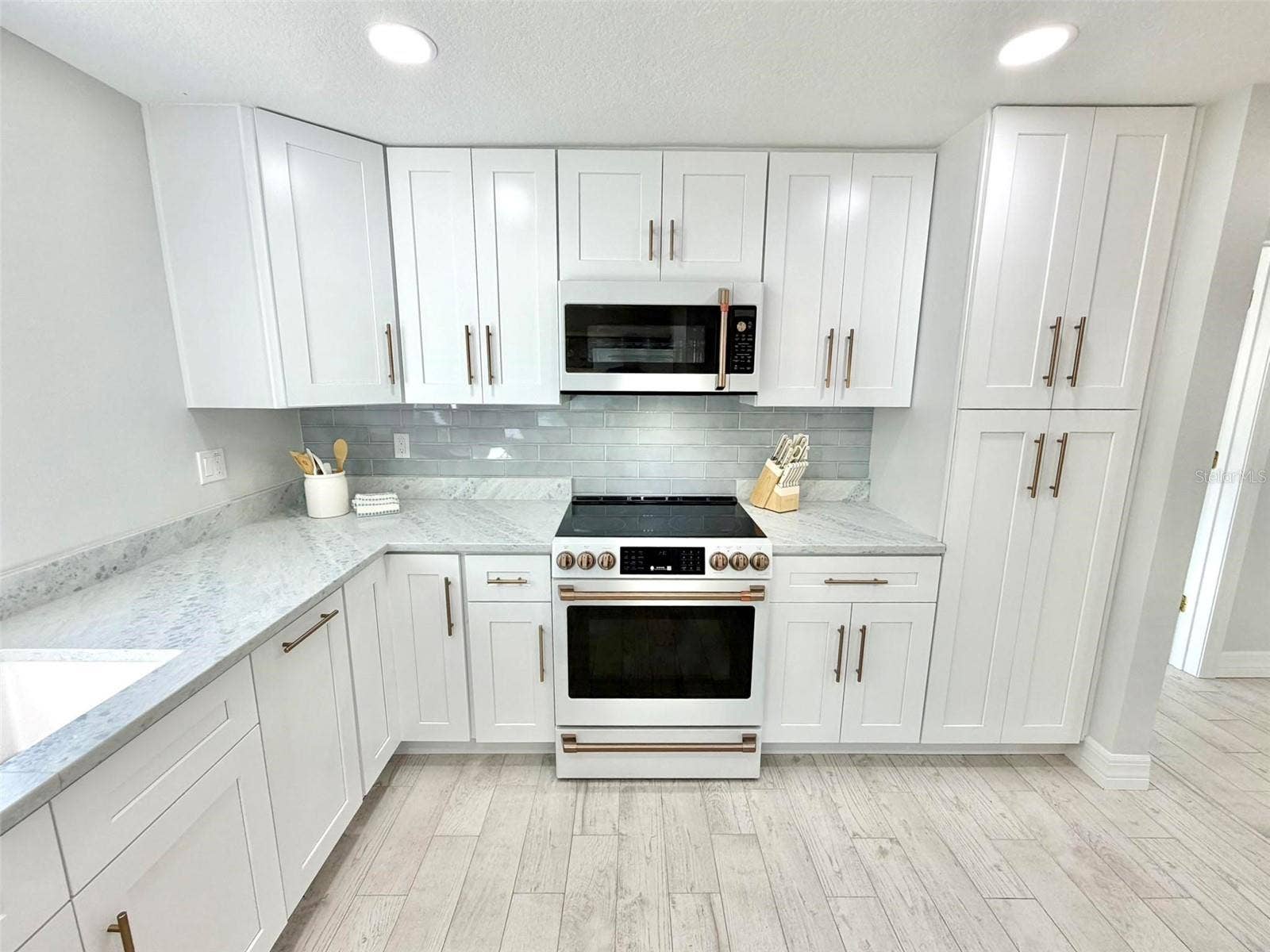 336 SHADDOCK STREET, Tarpon Springs, FL 34689 Plenty of Prep Space