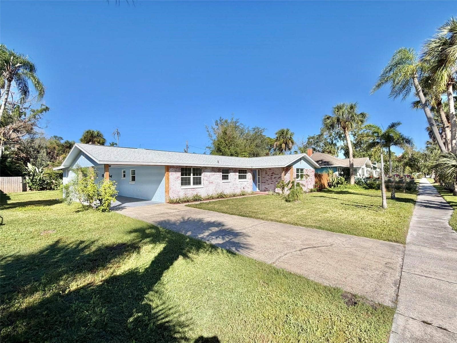 336 SHADDOCK STREET, Tarpon Springs, FL 34689 Charming home on a quarter acre lot!