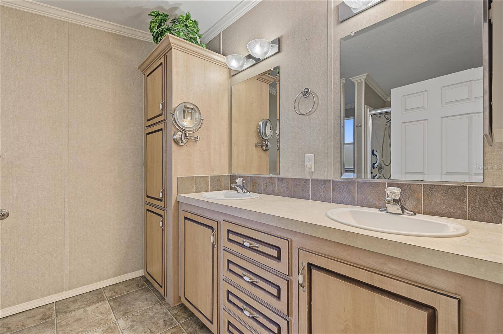 37633 COREY LEWIS AVENUE, Zephyrhills, FL 33541 37633 COREY LEWIS AVENUE, Zephyrhills, FL 33541