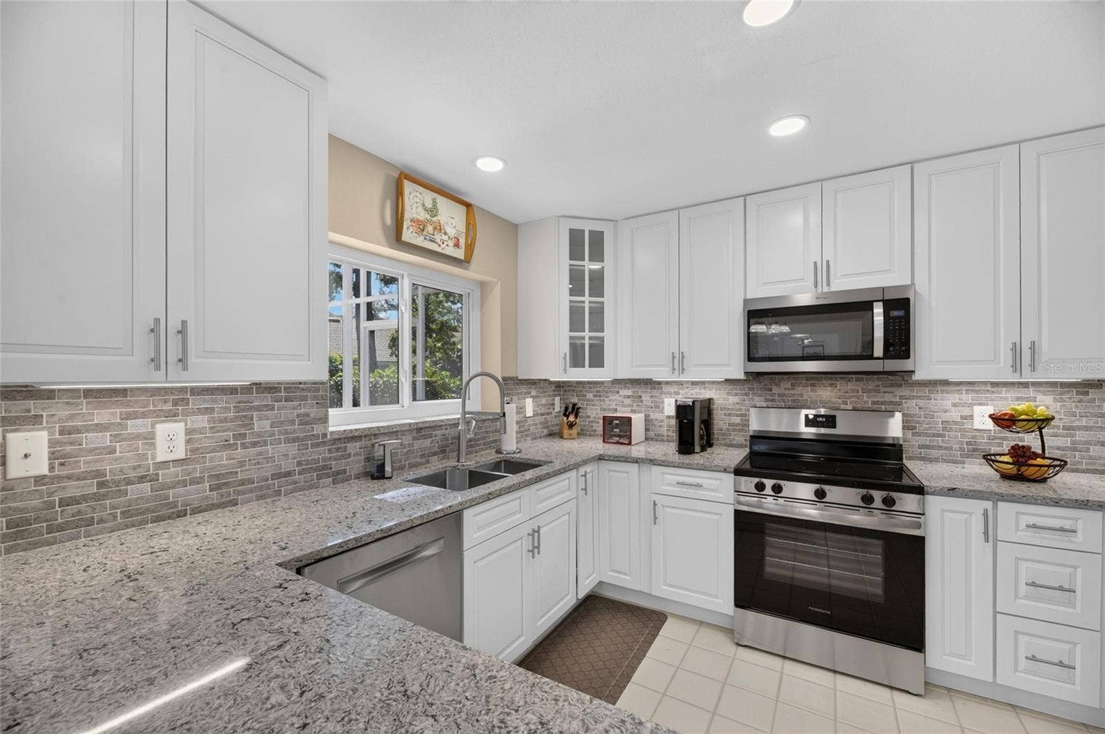 5713 GARDEN LAKES MAJESTIC, Bradenton, FL 34203 5713 GARDEN LAKES MAJESTIC, Bradenton, FL 34203
