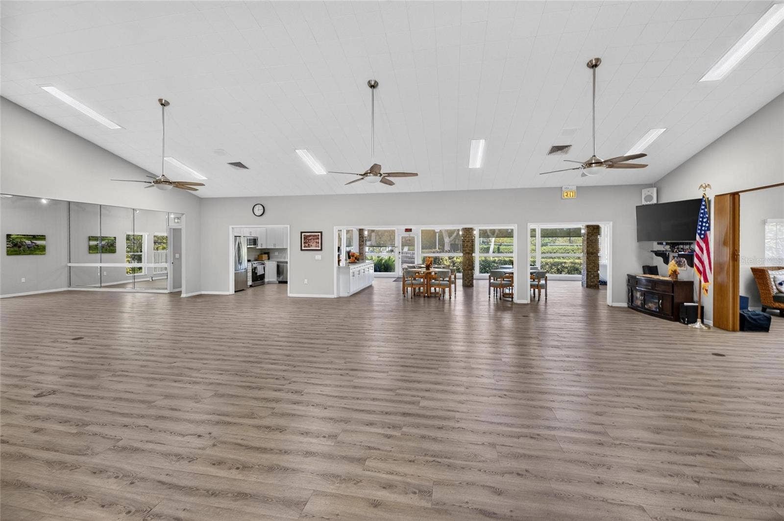 5713 GARDEN LAKES MAJESTIC, Bradenton, FL 34203 5713 GARDEN LAKES MAJESTIC, Bradenton, FL 34203
