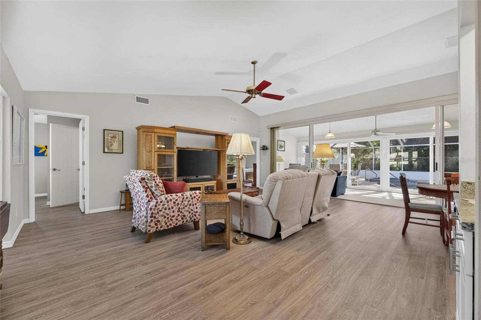 5713 GARDEN LAKES MAJESTIC, Bradenton, FL 34203 5713 GARDEN LAKES MAJESTIC, Bradenton, FL 34203