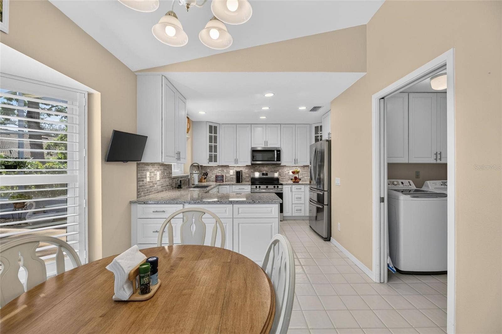 5713 GARDEN LAKES MAJESTIC, Bradenton, FL 34203 5713 GARDEN LAKES MAJESTIC, Bradenton, FL 34203