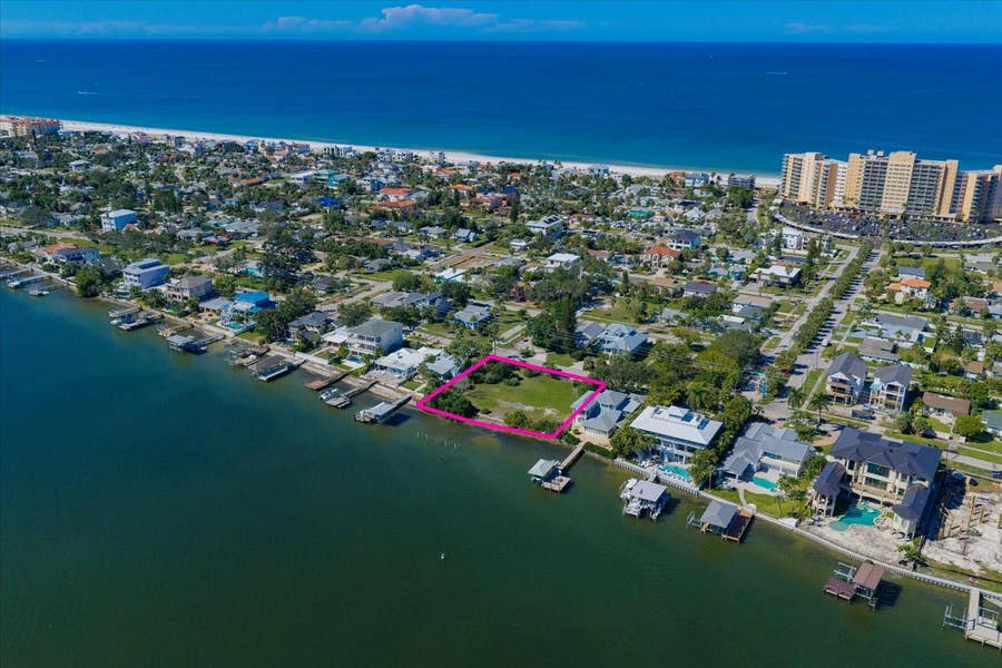 Property photo for 871 BAY ESPLANADE, Clearwater, FL