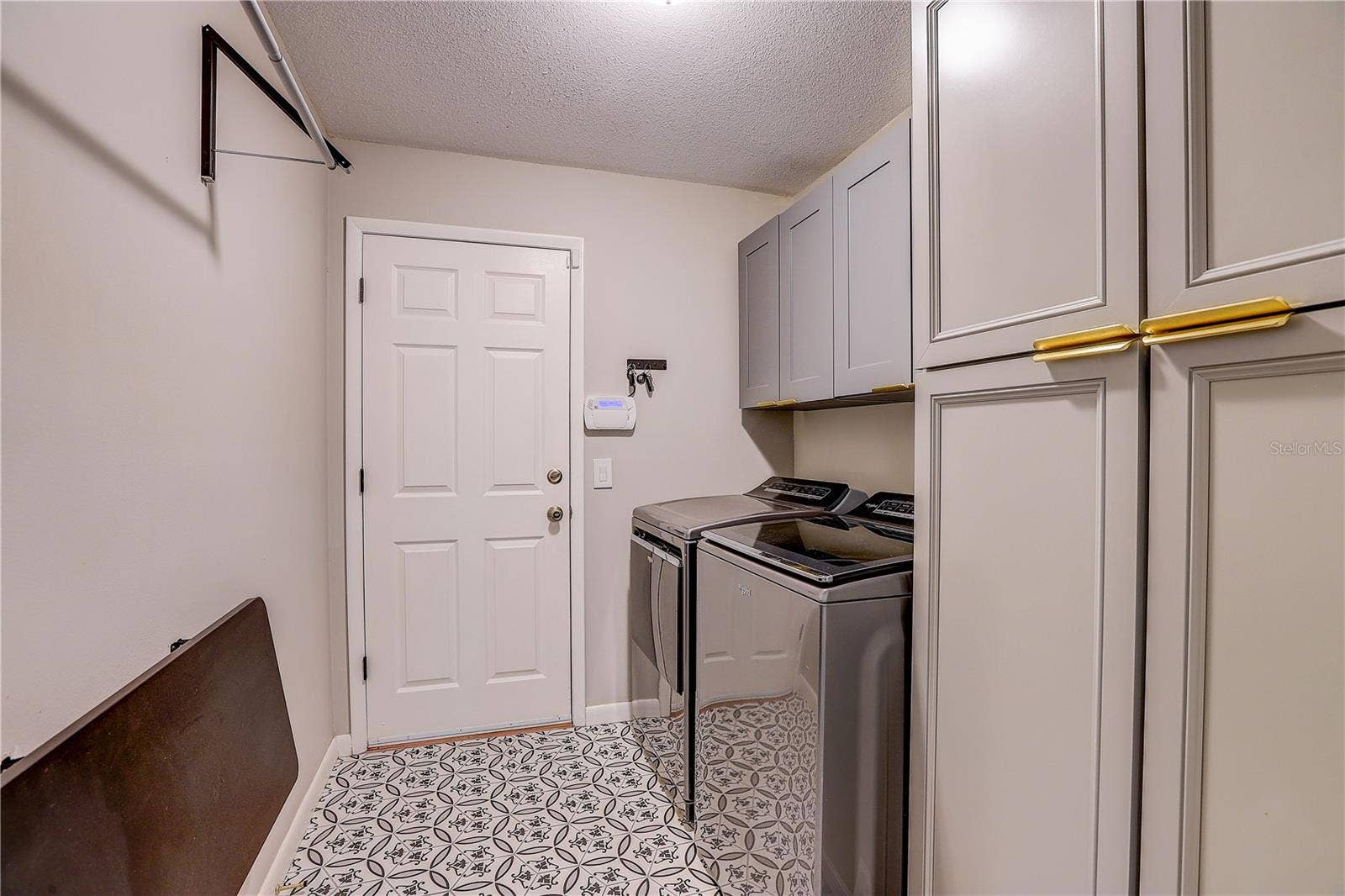 3929 BUCKINGHAM LOOP DRIVE, Valrico, FL 33594 Laundry/inside