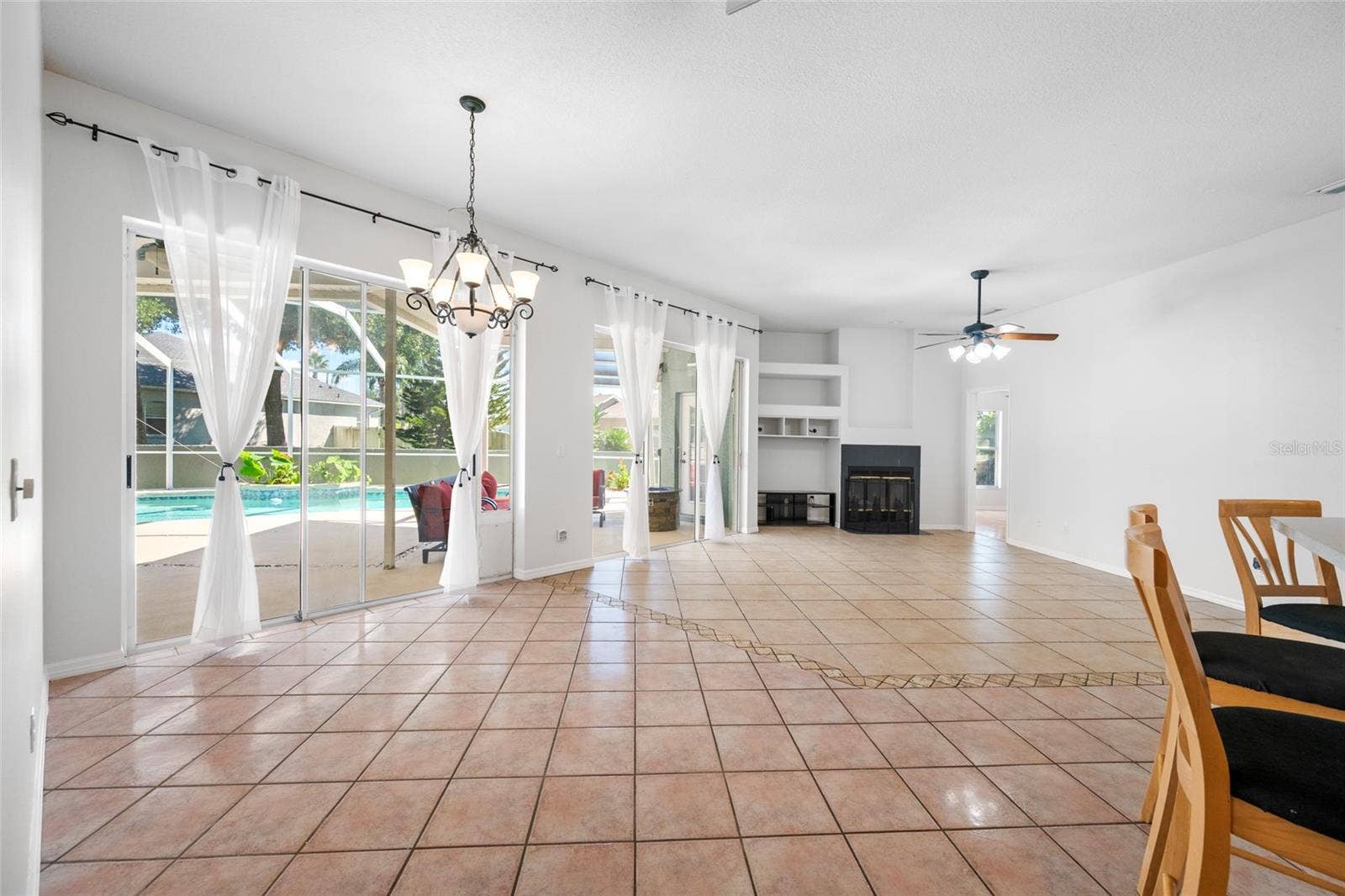 1648 WOODRIDGE COURT, Lutz, FL 33559 1648 WOODRIDGE COURT, Lutz, FL 33559