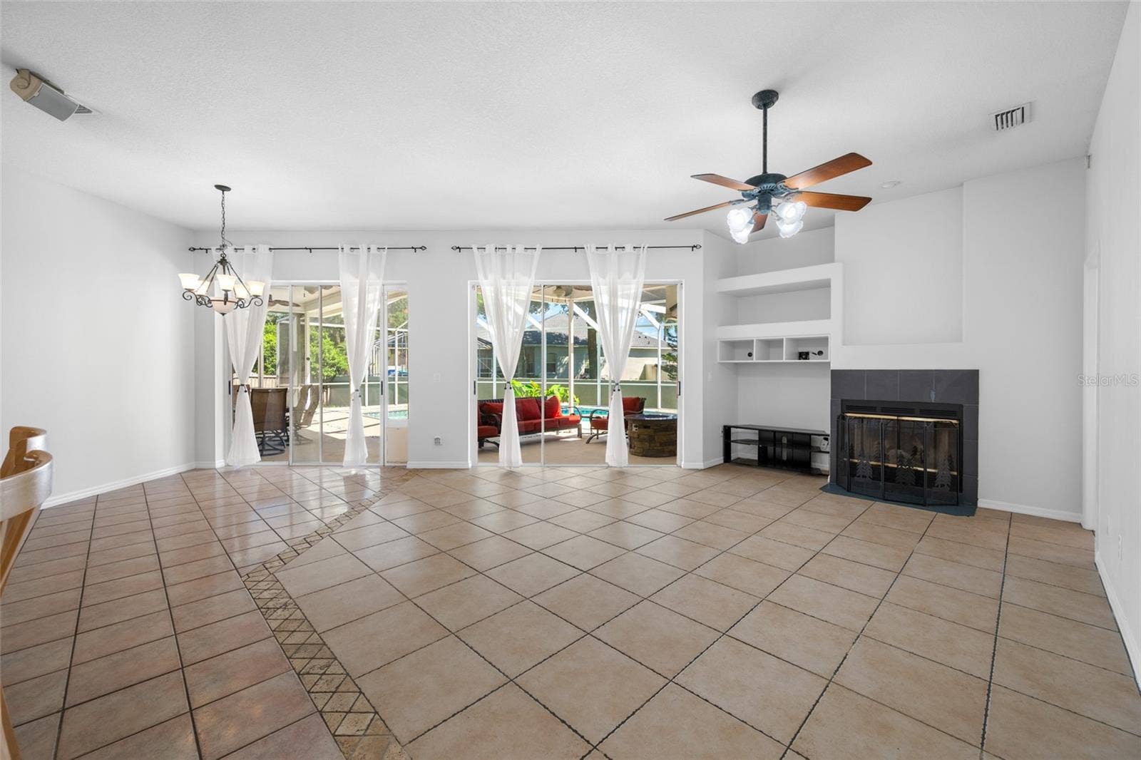 1648 WOODRIDGE COURT, Lutz, FL 33559 1648 WOODRIDGE COURT, Lutz, FL 33559