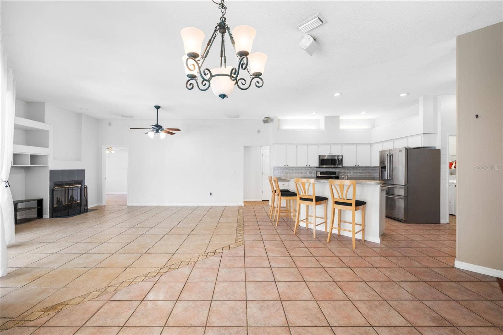 1648 WOODRIDGE COURT, Lutz, FL 33559 1648 WOODRIDGE COURT, Lutz, FL 33559