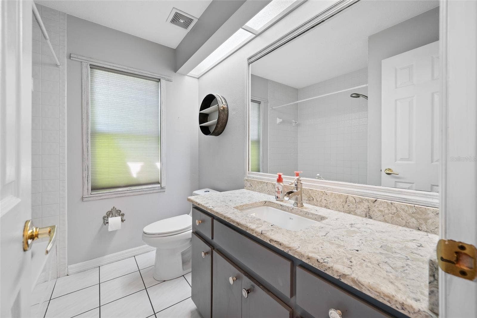 1648 WOODRIDGE COURT, Lutz, FL 33559 Bathroom 2