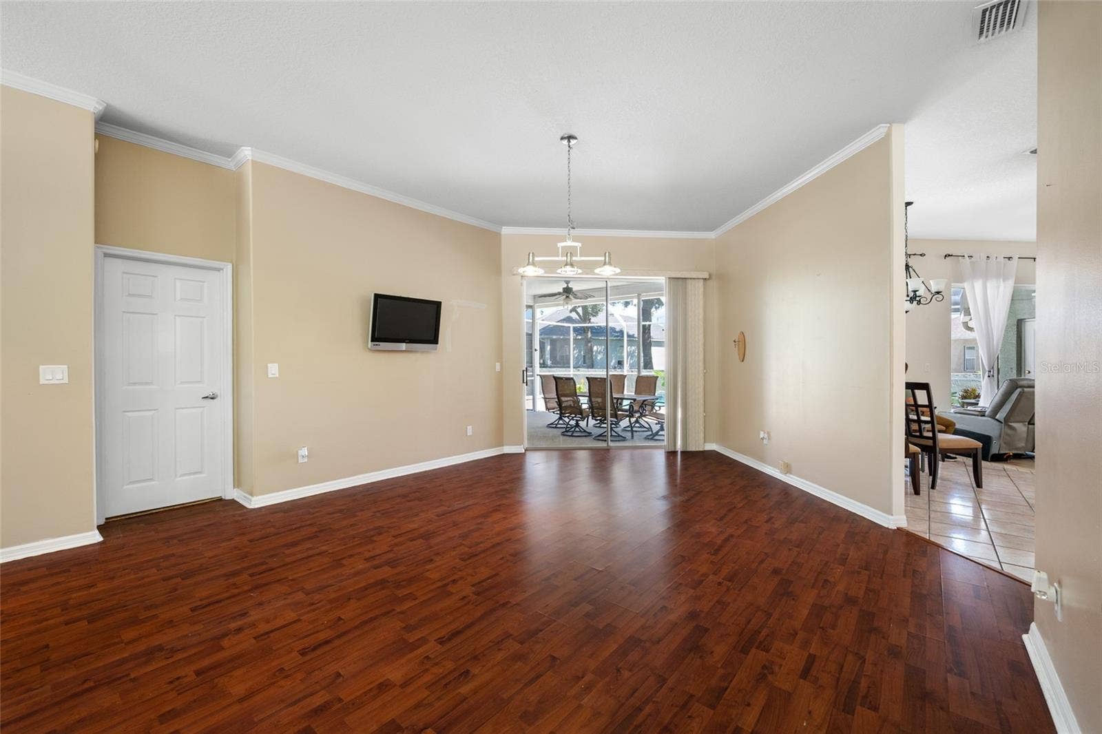 1648 WOODRIDGE COURT, Lutz, FL 33559 Living Room