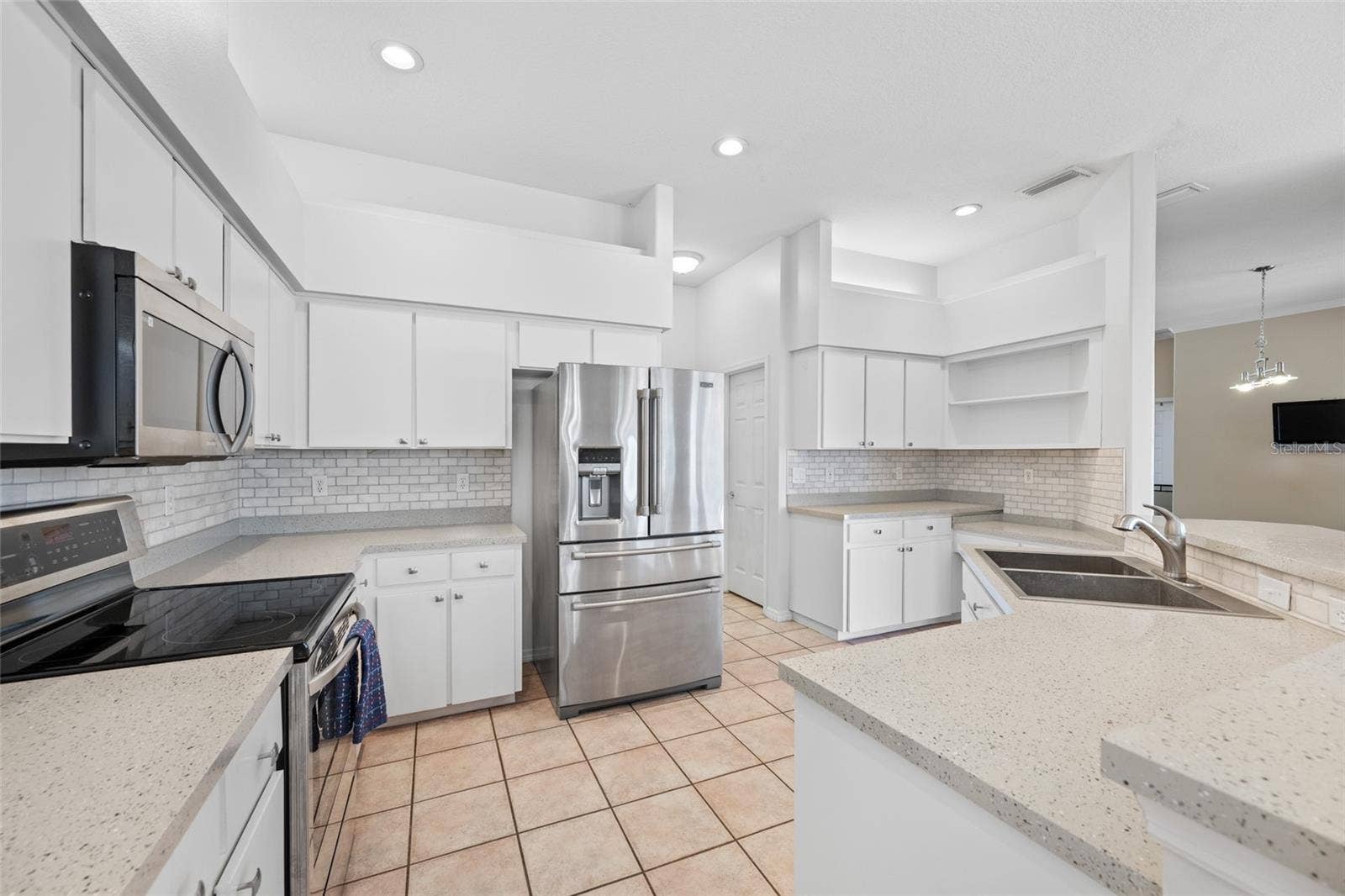 1648 WOODRIDGE COURT, Lutz, FL 33559 1648 WOODRIDGE COURT, Lutz, FL 33559
