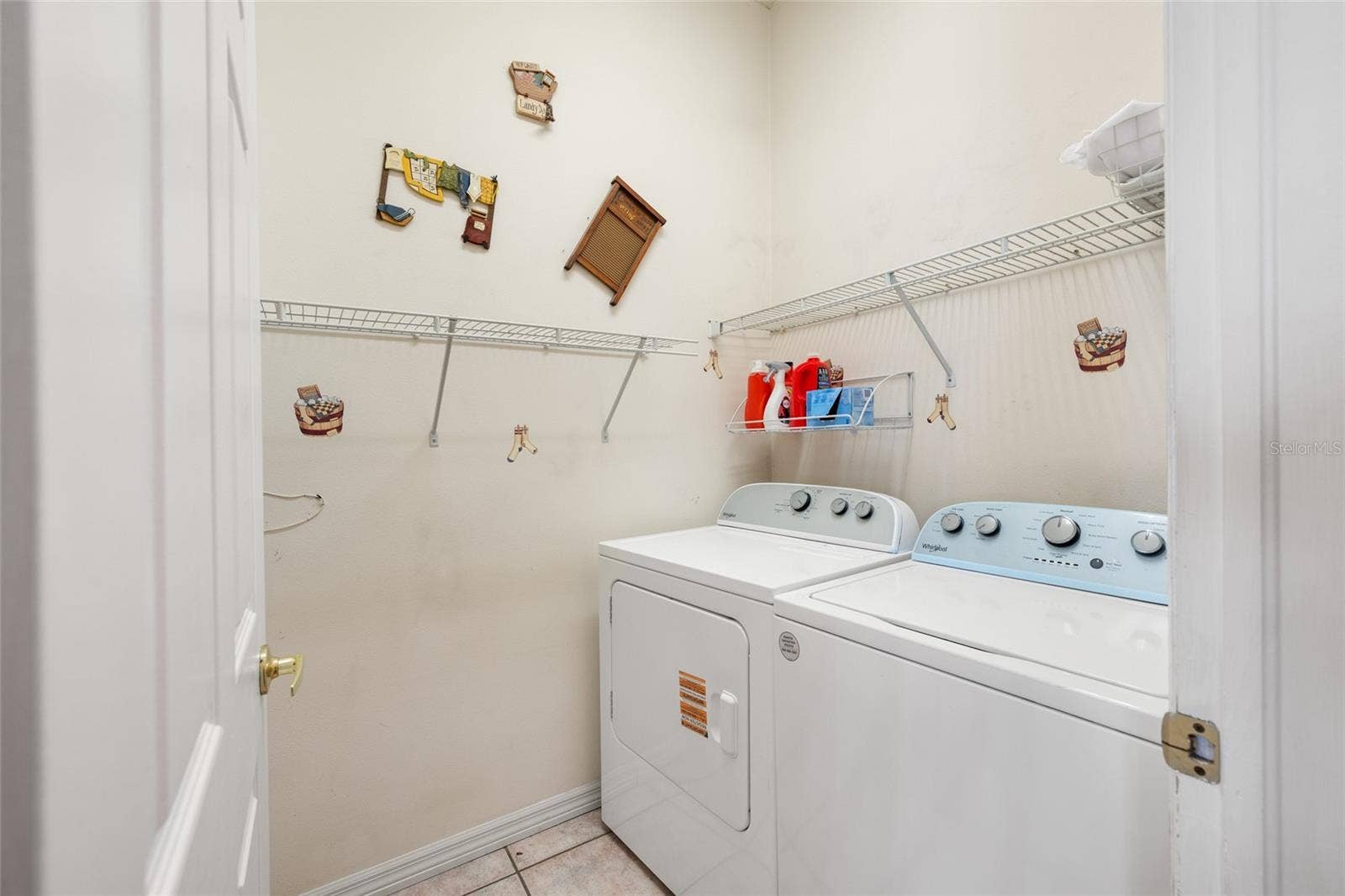 1648 WOODRIDGE COURT, Lutz, FL 33559 Laundry Room