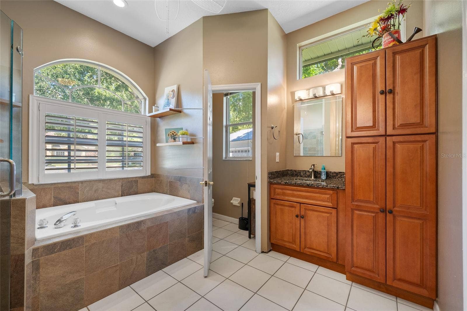 1648 WOODRIDGE COURT, Lutz, FL 33559 Primary Bathroom