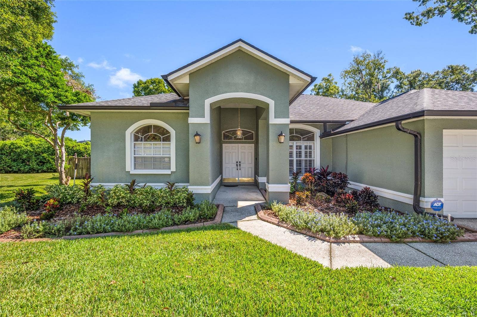 1648 WOODRIDGE COURT, Lutz, FL 33559 1648 WOODRIDGE COURT, Lutz, FL 33559