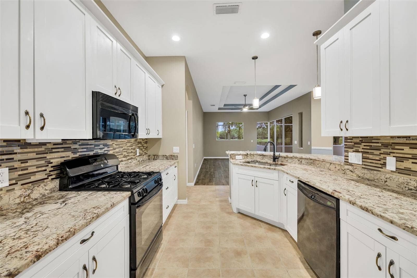 12639 CARA CARA LOOP, Bradenton, FL 34212 12639 CARA CARA LOOP, Bradenton, FL 34212
