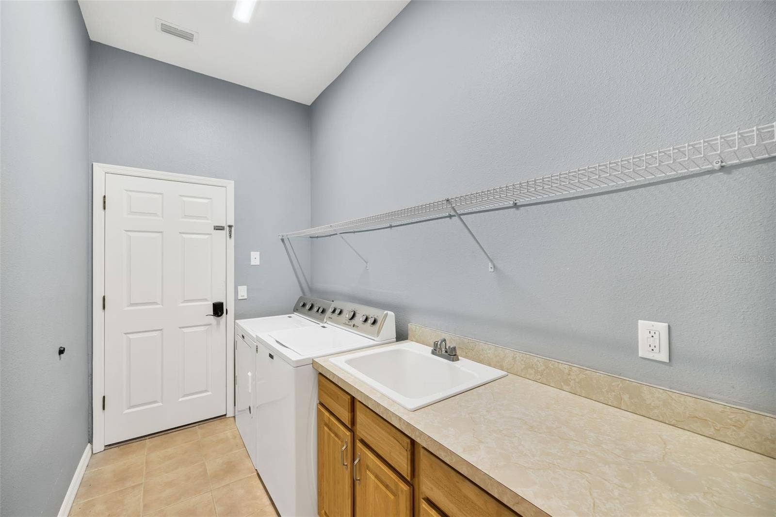 12639 CARA CARA LOOP, Bradenton, FL 34212 12639 CARA CARA LOOP, Bradenton, FL 34212