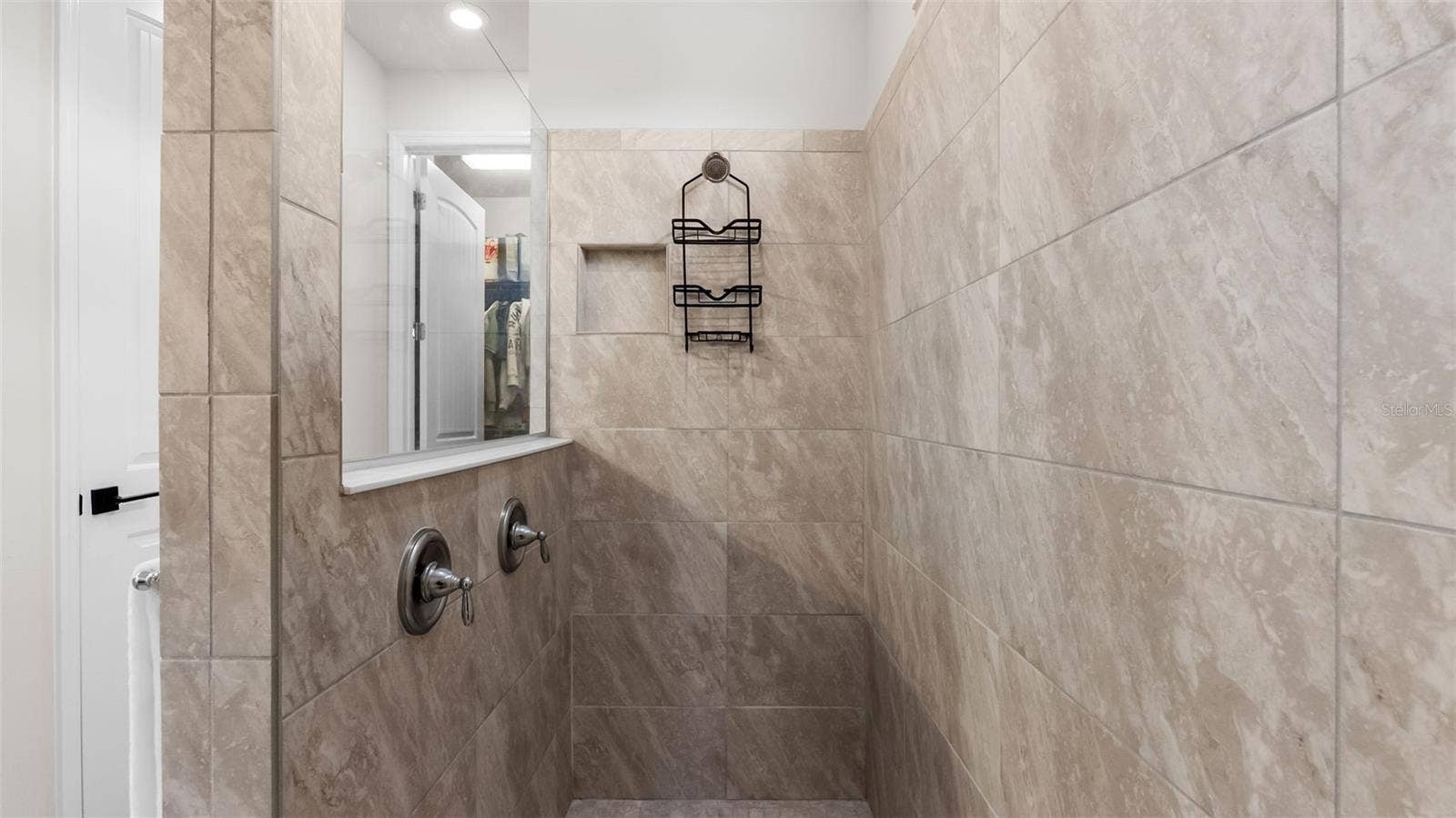 Primary En-Suite