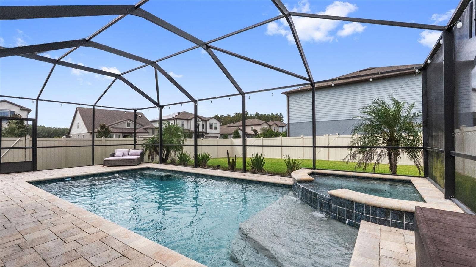 Lanai: Heated Spa Featuring Waterfall Into Pool