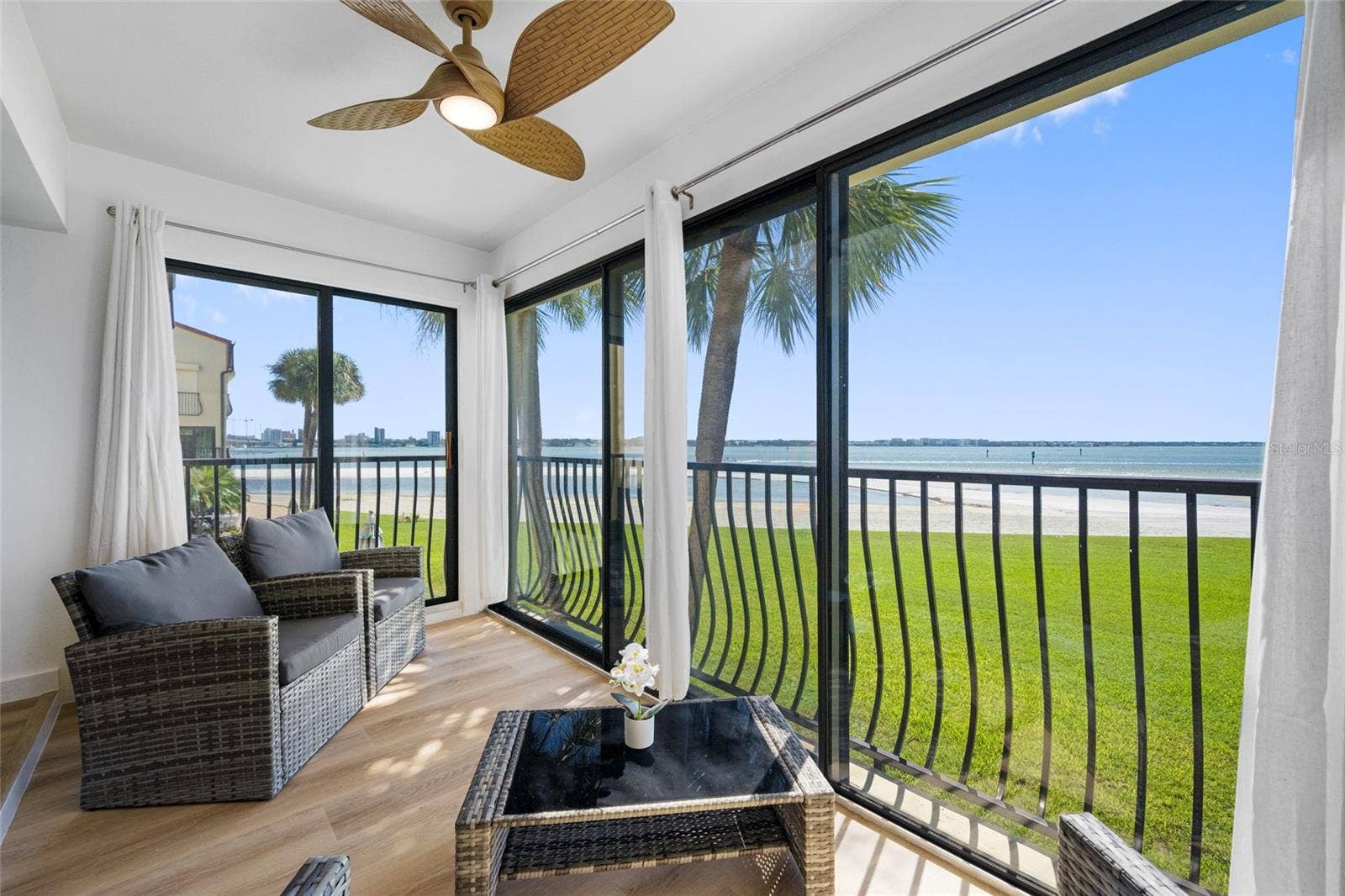865 S GULFVIEW BOULEVARD, #202, Clearwater, FL 33767 865 S GULFVIEW BOULEVARD, #202, Clearwater, FL 33767