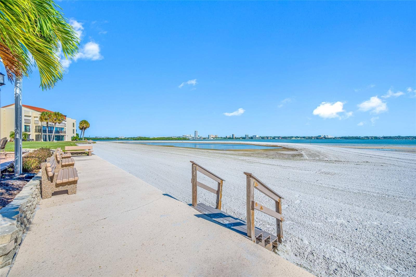 865 S GULFVIEW BOULEVARD, #202, Clearwater, FL 33767 865 S GULFVIEW BOULEVARD, #202, Clearwater, FL 33767