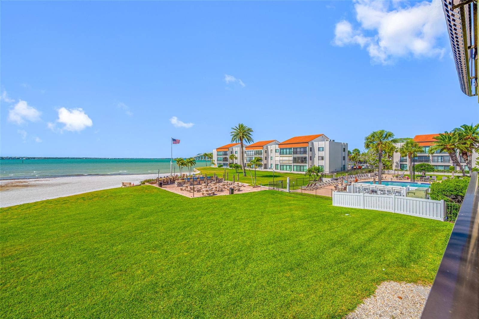 865 S GULFVIEW BOULEVARD, #202, Clearwater, FL 33767 865 S GULFVIEW BOULEVARD, #202, Clearwater, FL 33767
