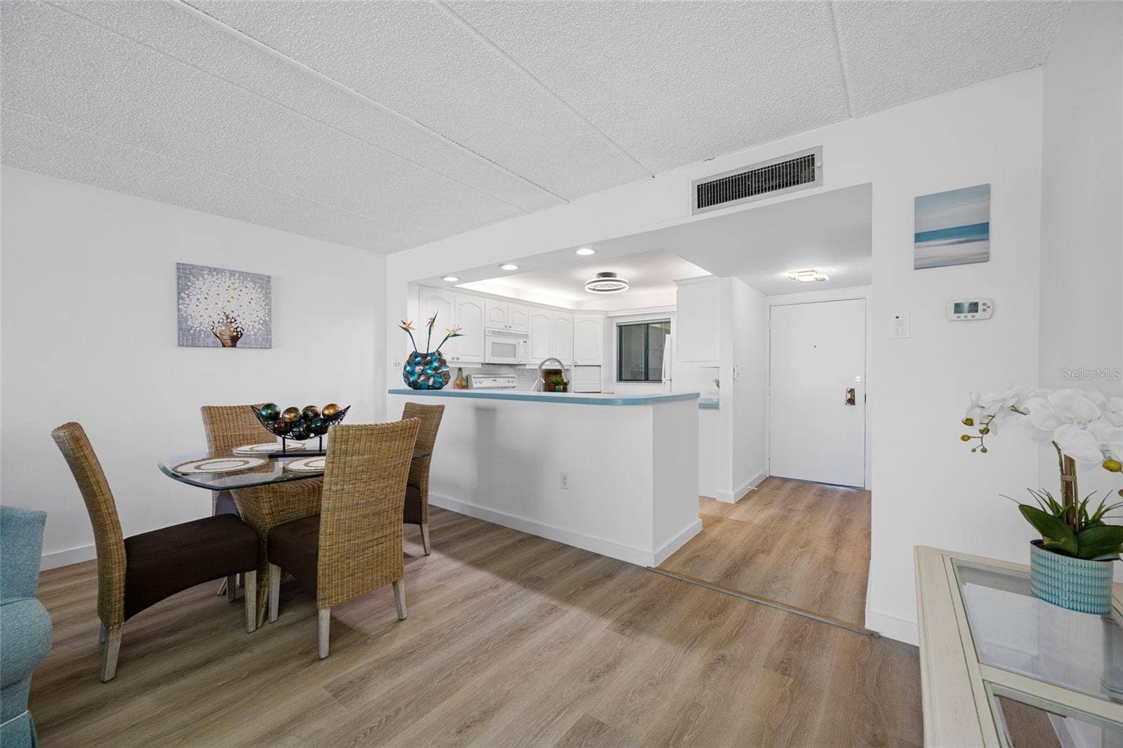 865 S GULFVIEW BOULEVARD, #202, Clearwater, FL 33767 865 S GULFVIEW BOULEVARD, #202, Clearwater, FL 33767