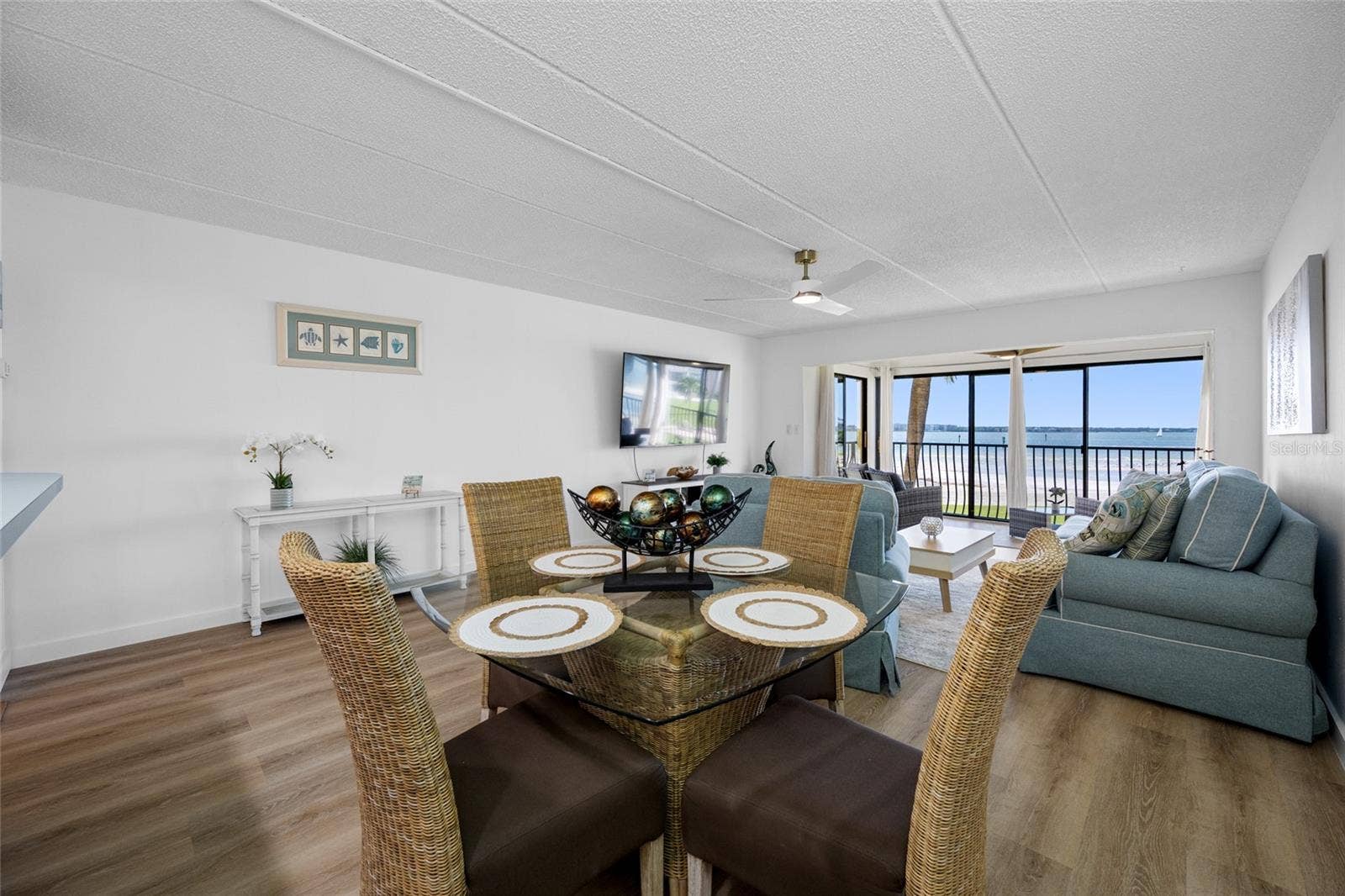 865 S GULFVIEW BOULEVARD, #202, Clearwater, FL 33767 865 S GULFVIEW BOULEVARD, #202, Clearwater, FL 33767