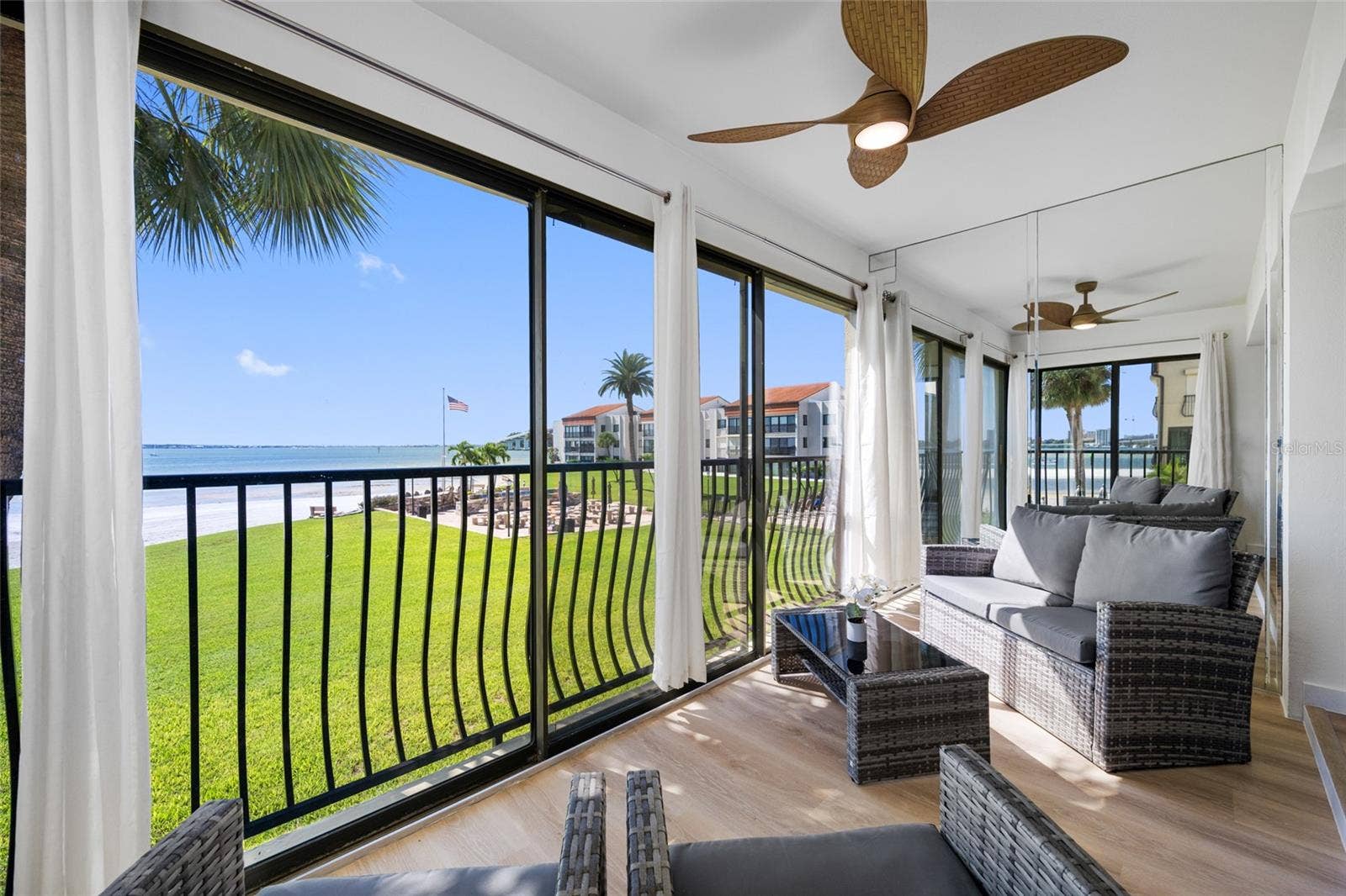865 S GULFVIEW BOULEVARD, #202, Clearwater, FL 33767 865 S GULFVIEW BOULEVARD, #202, Clearwater, FL 33767