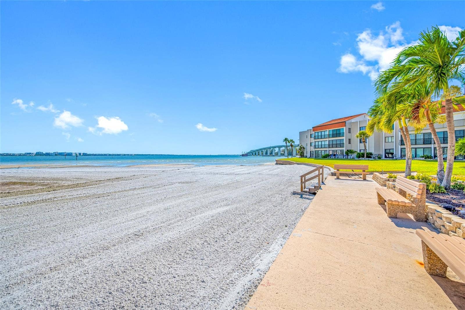 865 S GULFVIEW BOULEVARD, #202, Clearwater, FL 33767 865 S GULFVIEW BOULEVARD, #202, Clearwater, FL 33767