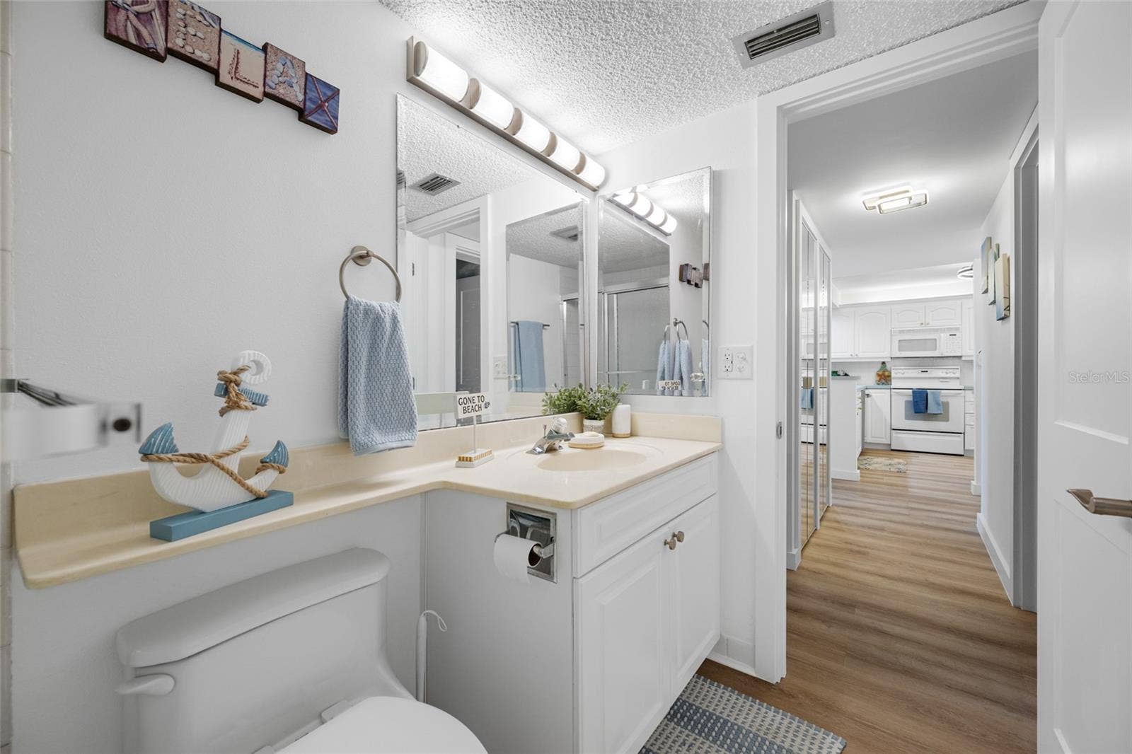 865 S GULFVIEW BOULEVARD, #202, Clearwater, FL 33767 865 S GULFVIEW BOULEVARD, #202, Clearwater, FL 33767