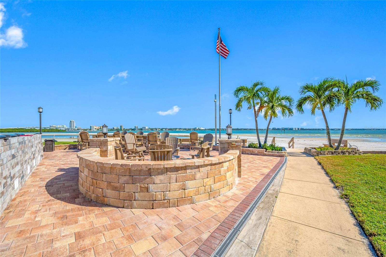865 S GULFVIEW BOULEVARD, #202, Clearwater, FL 33767 865 S GULFVIEW BOULEVARD, #202, Clearwater, FL 33767