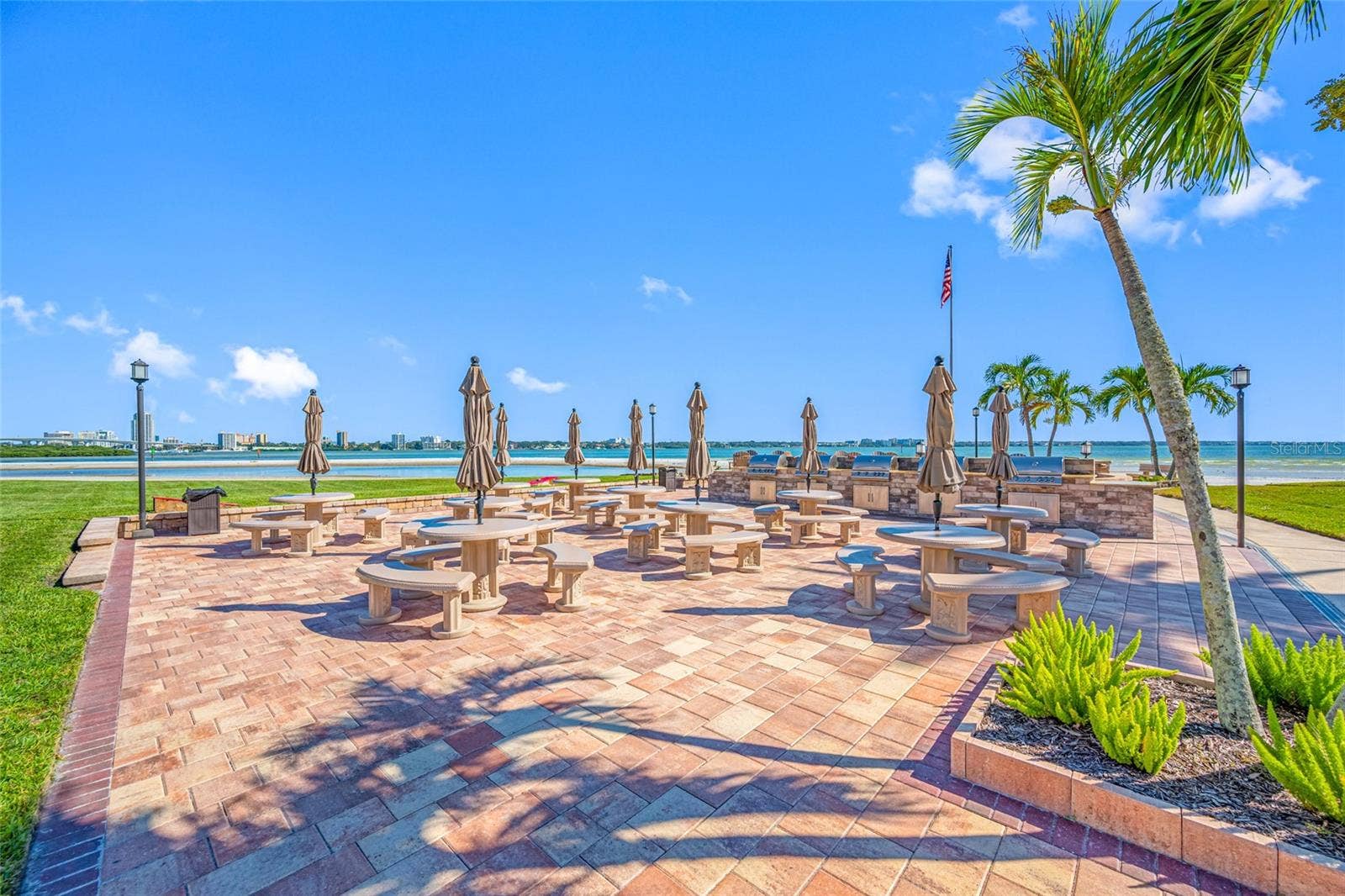 865 S GULFVIEW BOULEVARD, #202, Clearwater, FL 33767 865 S GULFVIEW BOULEVARD, #202, Clearwater, FL 33767