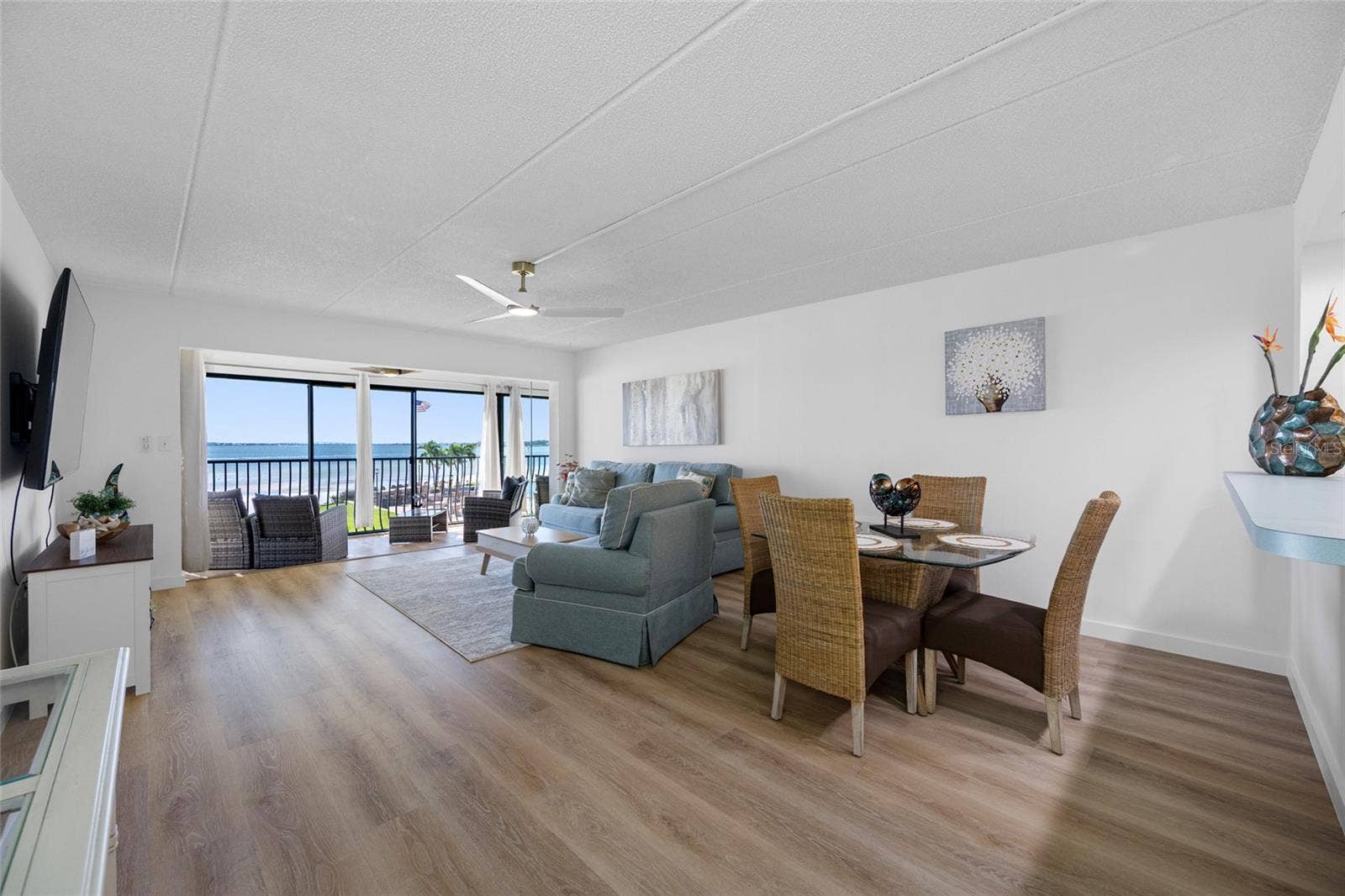 865 S GULFVIEW BOULEVARD, #202, Clearwater, FL 33767 865 S GULFVIEW BOULEVARD, #202, Clearwater, FL 33767