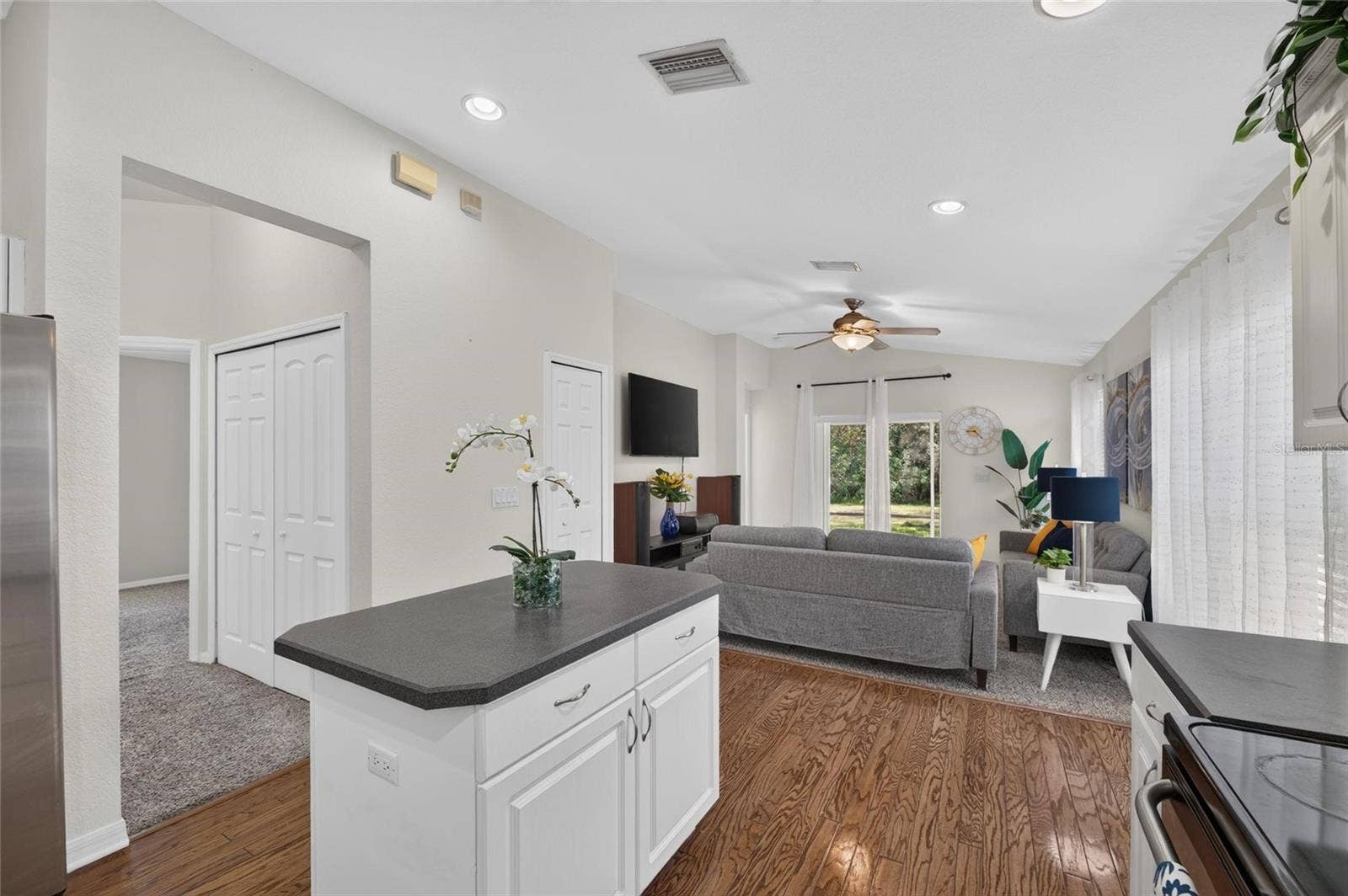 11517 CRESTLAKE VILLAGE DRIVE, Riverview, FL 33569 11517 CRESTLAKE VILLAGE DRIVE, Riverview, FL 33569