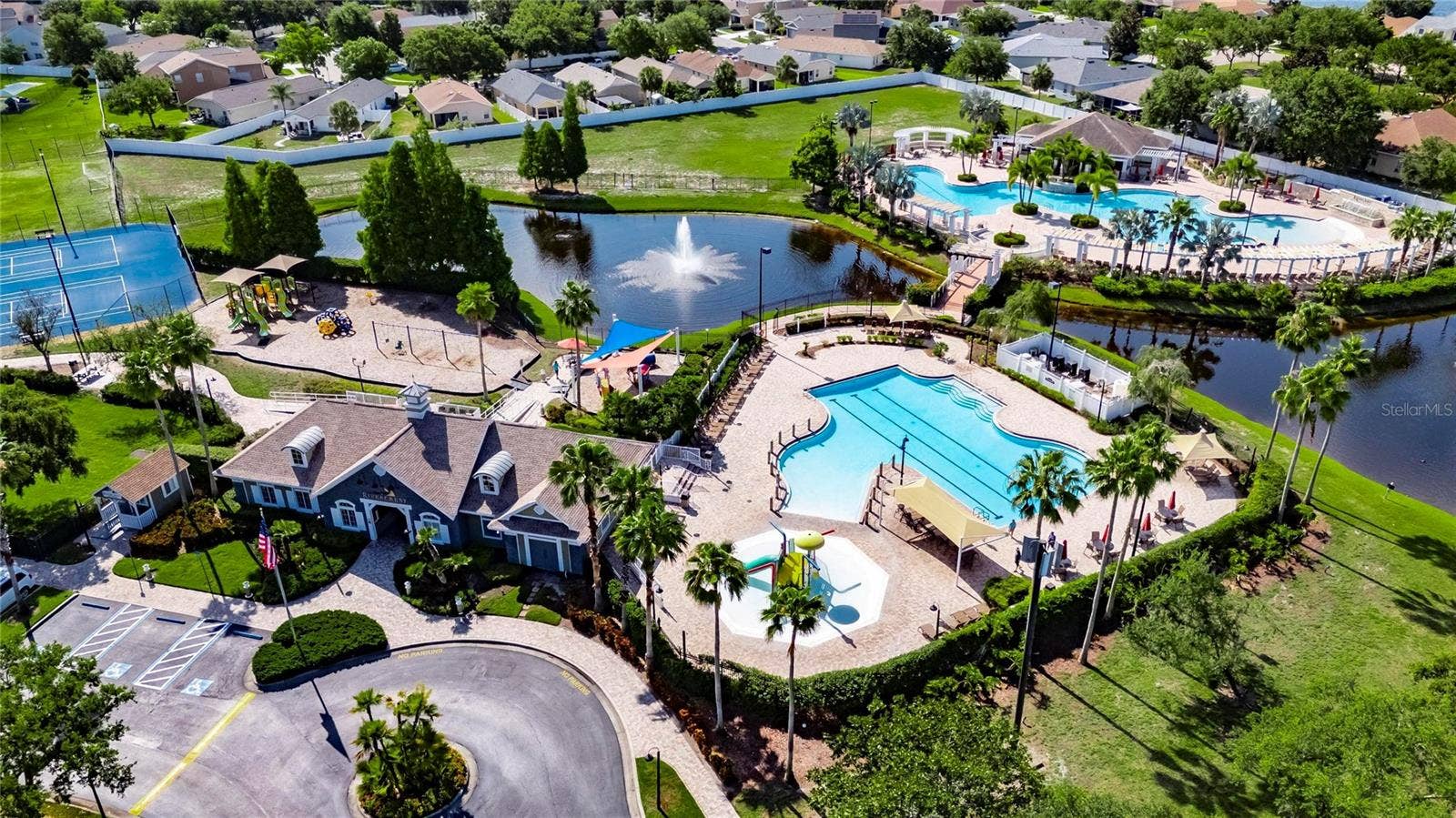11517 CRESTLAKE VILLAGE DRIVE, Riverview, FL 33569 11517 CRESTLAKE VILLAGE DRIVE, Riverview, FL 33569